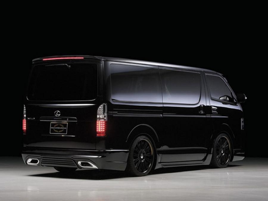  Toyota Hiace Executive Line by Wald 2010 года  (фото 2 из 2)